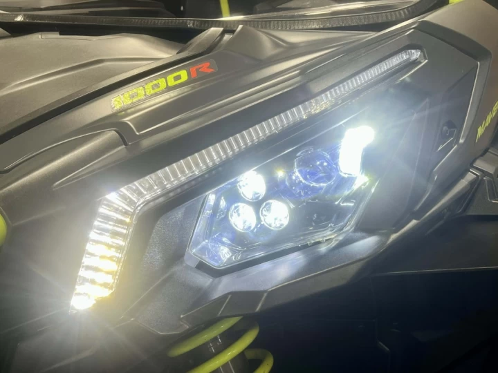 2021 BRP CAN-AM MAVERICK SPORT X-MR 1000R EFI + 4X4 + D.P.S + PLUSIEURS OPTIONS AJOUTER $$$ + RARE 