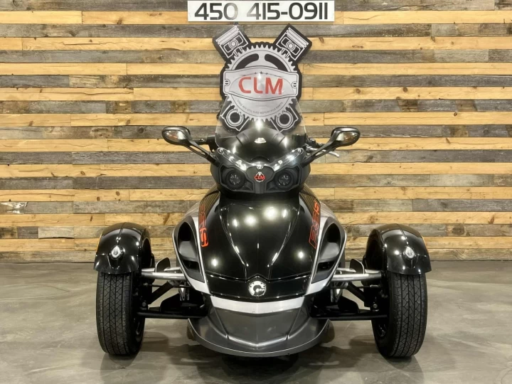 2011 BRP CAN-AM SPYDER RS-S + SM5 EMBRAYAGE MANUELLE A CLUTCH + 87790 KM + PAREBRISE GIVI 