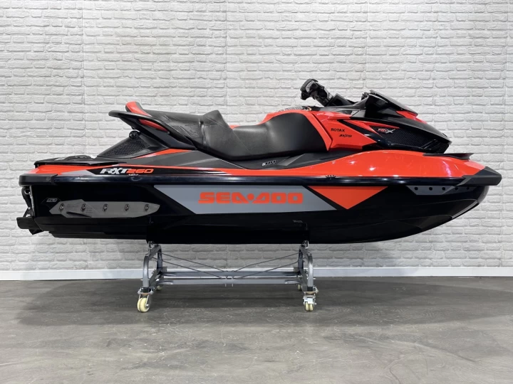 2016 BRP SEA-DOO RXT-X 260 H.P A/S PAR FOX + IBR + VTS + SEULEMENT 136 HR + 3 PASSAGERS + RARE & A1 