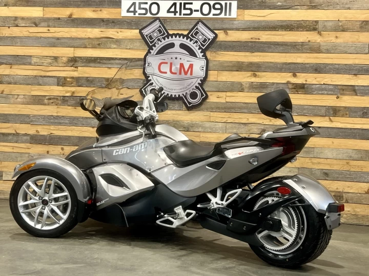 2013 BRP CAN-AM SPYDER RS-ROADSTER SM-5 (MANUELLE A CLUTCH) + SEULEMENT 30622 KM + PARE BRISE + DOSSIER + IMPECCABLE A1 