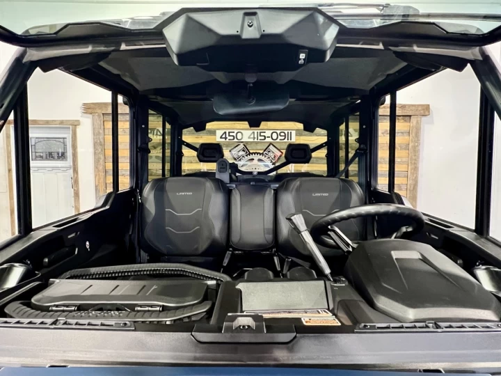 2025 BRP CAN-AM DEFENDER MAX CREW HD-10 LIMITED + 4X4 + DPS + HVAC + AUDIO + 5200 KM + GARANTIE + RARE & A1 