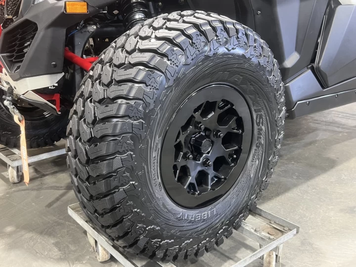 2024 BRP CAN-AM MAVERICK X3 X-RC TURBO ''RR'' 200 H.P + DPS + 4WD + 64'' + FOX + SEULEMENT 3784 KM + RARE & A1 