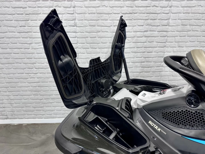 2016 BRP SEA-DOO GTX LIMITED 260 HP I.S = SUSPENSION INTELLIGENTE + IBR + VTS + 124 HR SEULEMENT + 3 PASSAGERS 