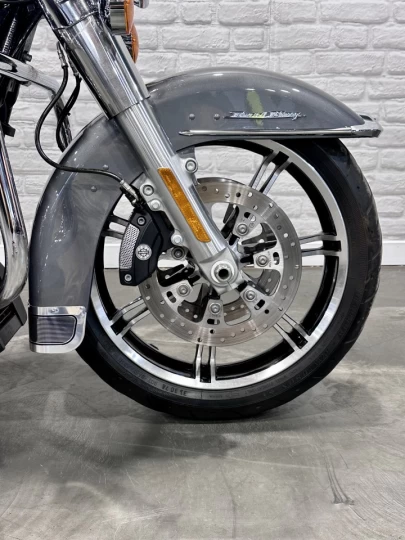 2022 HARLEY DAVIDSON FLHR ROAD KING 107 p.c = 1746 cc EFI + SEULEMENT 29173 KM + RARE & A1 