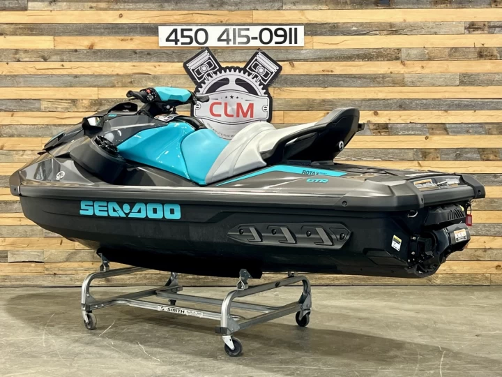 2024 BRP SEA-DOO GTR 230 H.P + I.B.R + V.T.S + AUDIO PREMIUM + 3 PLACES + SEULEMENT 3.7 HEURES 
