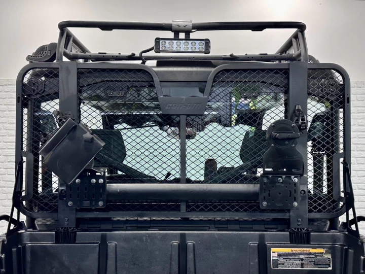 2017 BRP CAN-AM DEFENDER MAX-CREW HD-10 + DPS + 4WD + 6 PASSAGERS + RARE & A1 