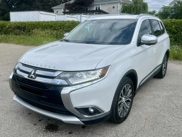 MITSUBISHI OUTLANDER E.S AWD/4X4 + 7 PASSAGERS + CUIR + TOUTE ÉQUIPÉE + A1  2017