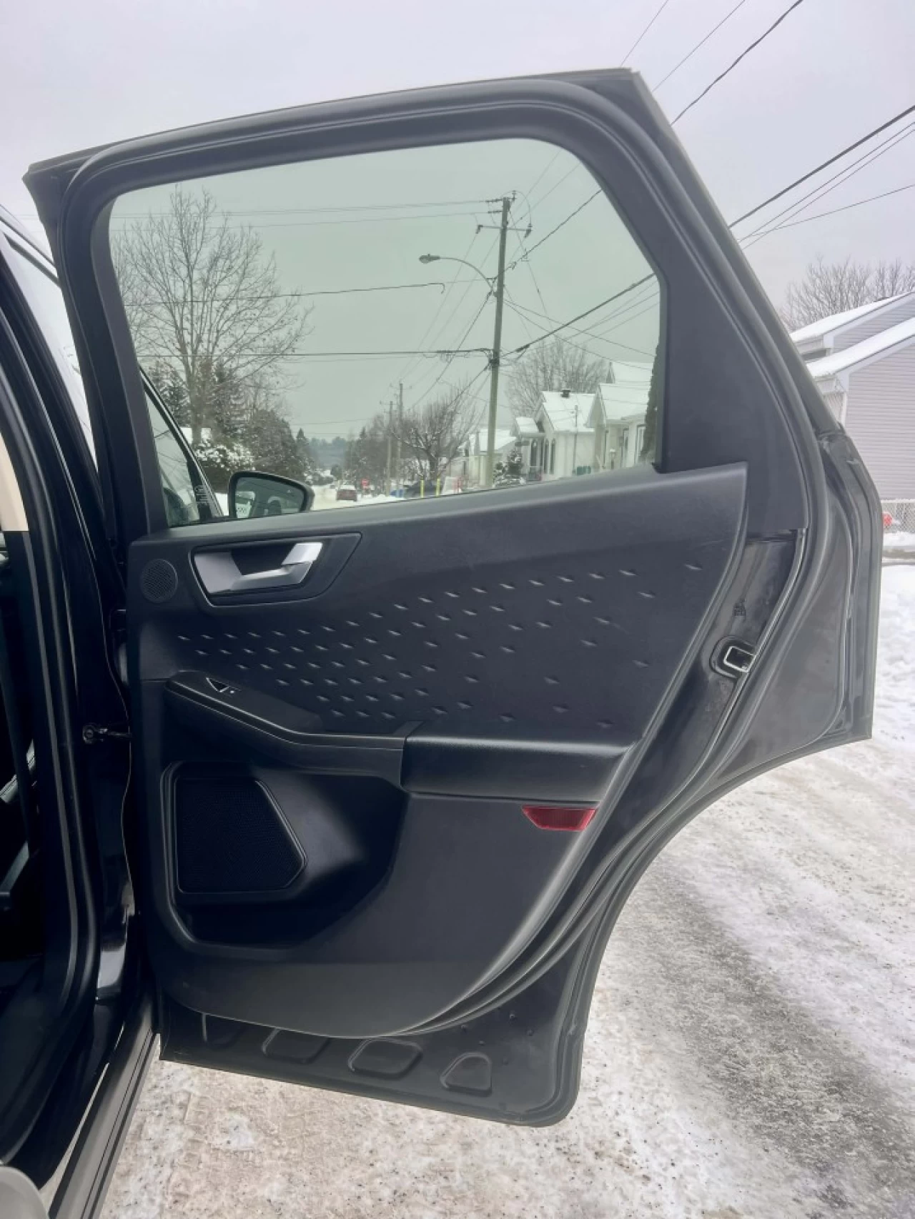 2020 FORD ESCAPE TITANIUM HYBRIDE AWD + 91150 KM + MODELE LUXUEUX & TOUTE ÉQUIPÉE  Image principale