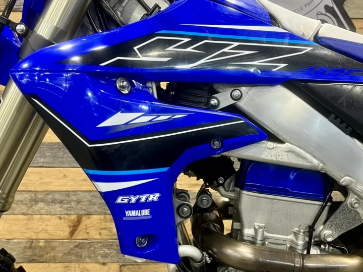 2021 YAMAHA YZ 450F + SEULEMENT 30 HR + FULL EXHAUST FMF RACING + MX-MOTOCROSS-ENDURO + RARE & CONDITION A1 
