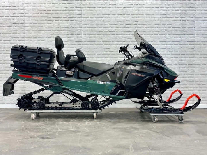 2026 BRP SKI-DOO EXPEDITION S.E 900 ACE EFI + WIDE TRACK 154'' X 20'' + AIR RIDE + BANC PASSAGERS + COFFRE LINQ + RARE & A1 