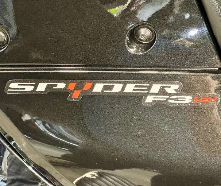 2015 BRP CAN-AM SPYDER F3 ''S'' SE-6 (SEMI-AUTOMATIQUE) + SUSPENSION FOX + BEAUCOUP D'EQUIPEMENTS $$$ + RARE & A1 