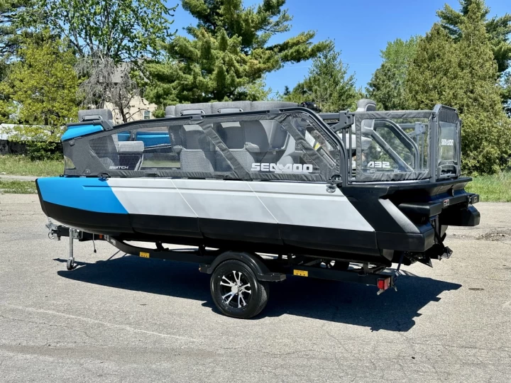 2023 BRP SEA-DOO SWITCH 16' ROTAX 170 H.P + IBR + VTS + IDF + REMORQUE + 0 HR + RARE & A1 