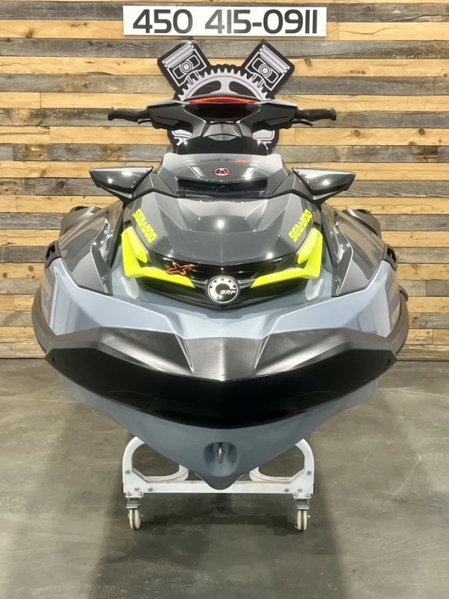 BRP SEA-DOO RXT-X 325 H.P + IBR + VTS + PREMIUM AUDIO + TECH PKG + 40 HR + 3 PASSAGERS + RARE  2024