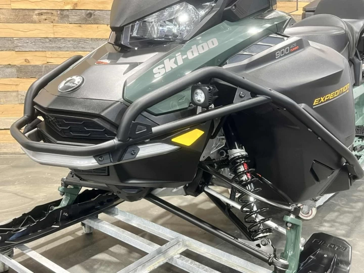 2023 BRP SKI-DOO EXPEDITION S.E 900 ACE EFI TURBO 130 H.P ITC WT-WIDE TRACK 154 X 20 + BANC DOUBLE + COFFRE LINQ + 4303 KM 