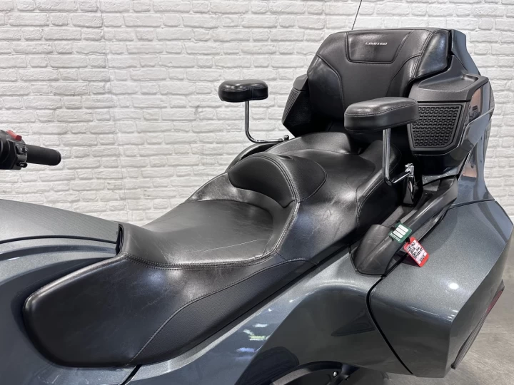 2018 BRP CAN-AM SPYDER RT LIMITED EDITION DARK SE-6 (SEMI-AUTOMATIQUE) ROTAX 1330 cc ACE EFI + 56197 KM + RARE & A1 