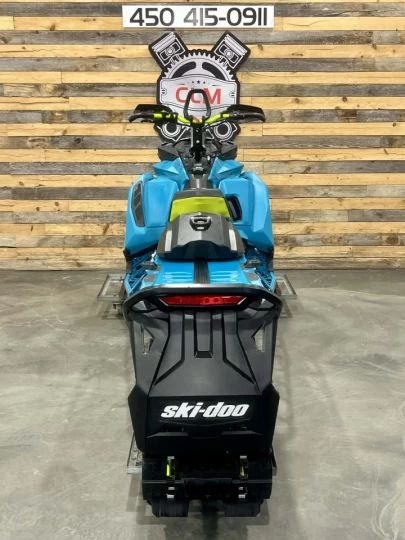 2020 BRP SKI-DOO SUMMIT X 850 E-TEC SHOT 165'' + SEULEMENT 2328 KM + PONT NEUF 0 KM + CONDITION A1 