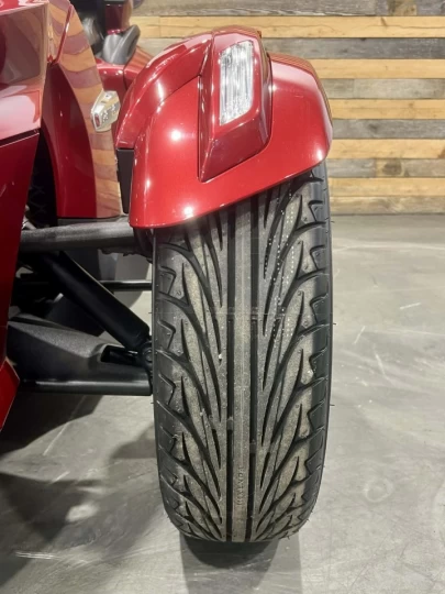 2015 BRP CAN-AM SPYDER RT LIMITED SE-6 (SEMI-AUTOMATIQUE) + ROTAX 1330 cc ACE + SEULEMENT 41302 KM + TOUTE ÉQUPÉE 