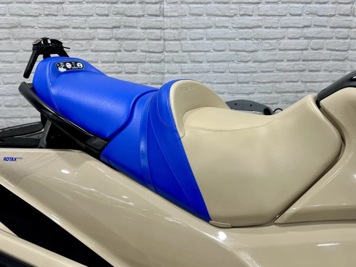 2025 BRP SEA-DOO EDITION WAKE 170 H.P + IBR + VTS + IDF + TOUR & RACK + 3 PASSAGERS + RARE 
