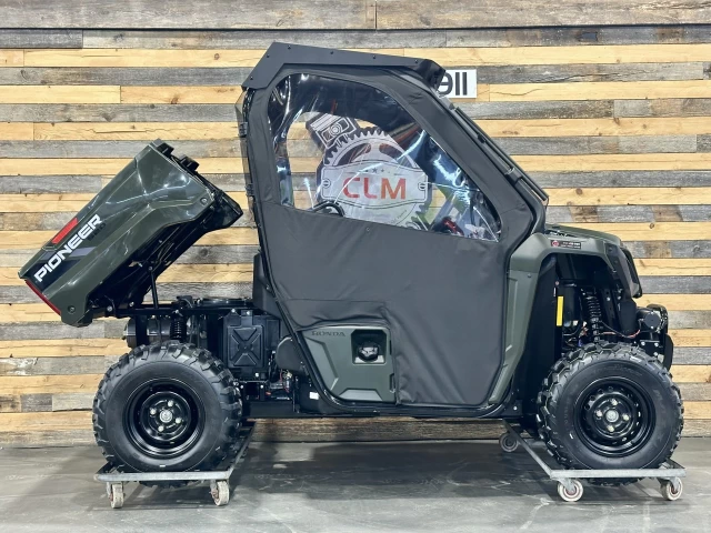 HONDA PIONEER 520 4WD + CABINE FERMÉ + PLUSIEURS OPTIONS $$$ + RARE & A1  2026