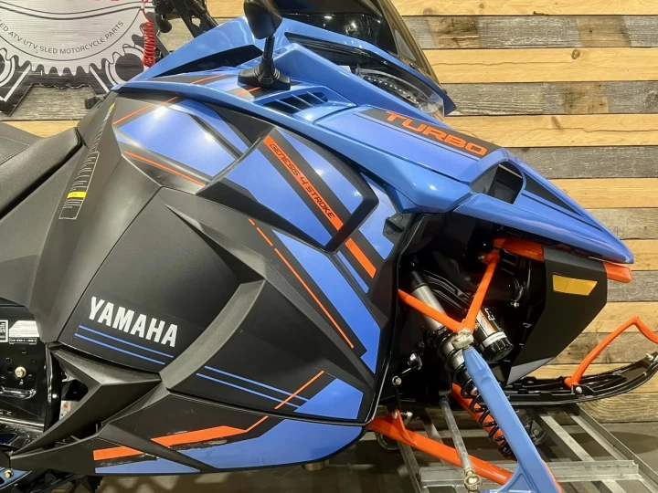 2022 YAMAHA SIDEWINDER TURBO X-TX L.E 146'' + FOX QS3 + SEULEMENT 4076 LM + COULEUR RARE & CONDITION A1 