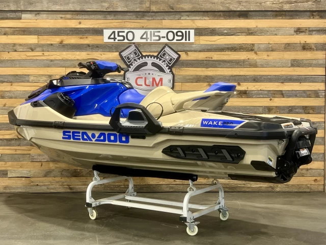 BRP SEA-DOO WAKE PRO 230 H.P + IBR + VTS + IDF + AUDIO PREMIUM + RACK + 3 PASSAGERS + RARE & A1  2025