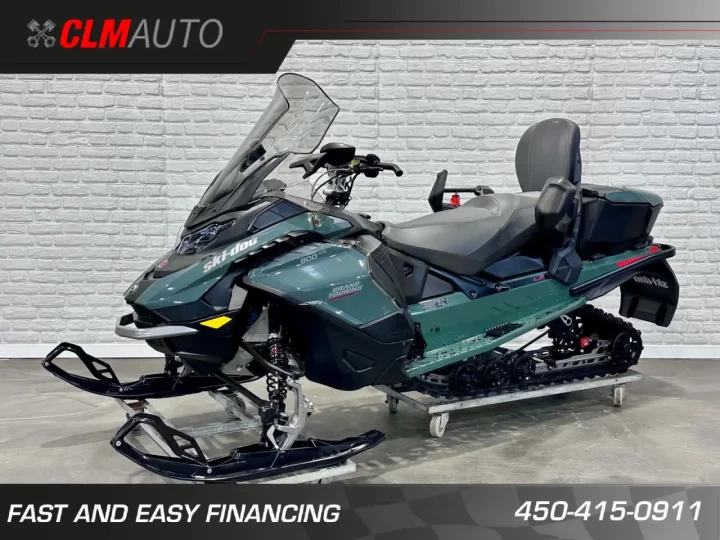 2024 BRP SKI-DOO GRAND TOURING L.E = LIMITED EDITION + ENSEMBLE LUXE + 900 ACE EFI 137'' AIR RIDE + ECRAN 10'' + SEULEMENT 478 KM + RARE & A1 