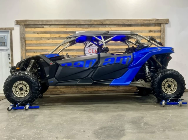 BRP CAN-AM MAVERICK MAX X3 X-RS TURBO ''RR'' 200 H.P + DPS + 4X4 + 72'' + SMART SHOX + TOIT AUDIO + SEULEMENT 1509 KM  2023