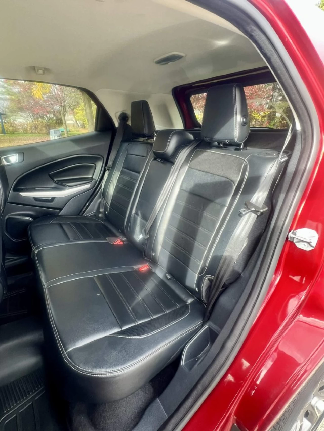 2020 FORD ECOSPORT TITANIUM AWD + 2.0L + TOUTE ÉQUIPÉE + 78096 KM  Main Image