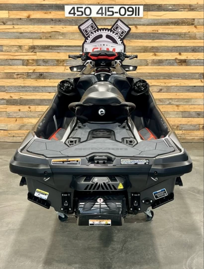 2022 BRP SEA-DOO RXT-X 300 HP + IBR + VTS + AUDIO PREMIUM + ENSEMBLE TECH + 3 PASSAGERS + 46 HR SEULEMENT 