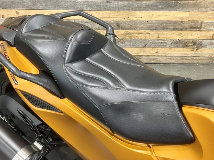 2008 BRP CAN-AM SPYDER RS-S / SM-5 MANUELLE @ CLUTCH + FOX PODIUM + 44585 KM + COULEUR RARE & A1 