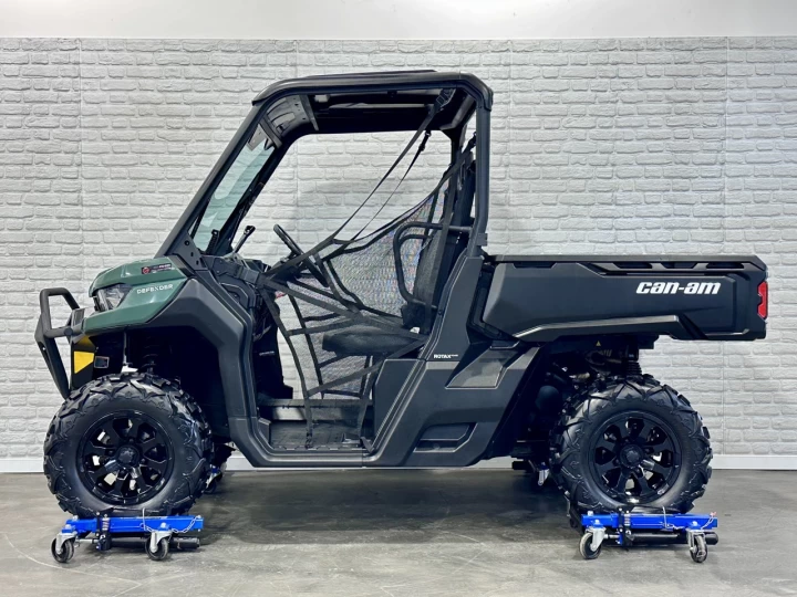 2023 BRP CAN-AM DEFENDER HD-7 EFI + 4WD + DPS + SEULEMENT 2964 KM + RARE & A1 