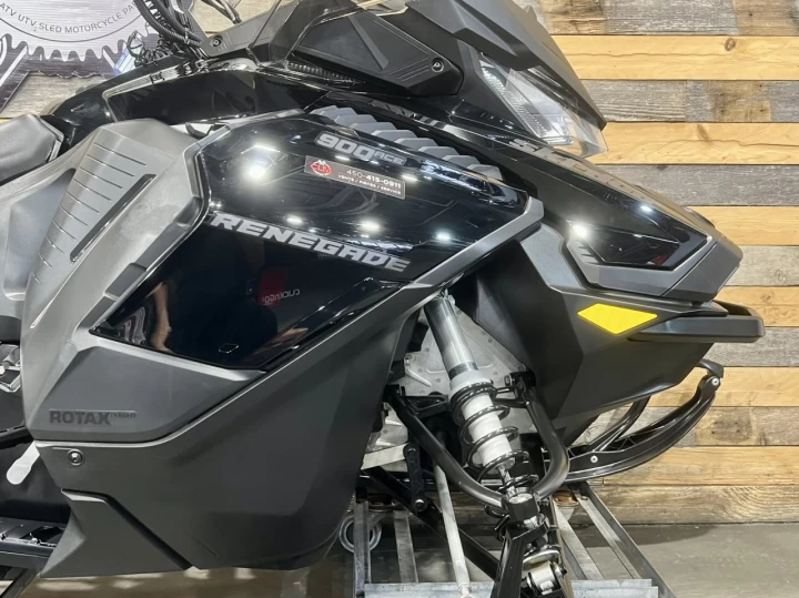 2021 BRP SKI-DOO RENEGADE ADRENALINE 900 ACE EFI ITC 137'' + REV GEN4 + 10015 KM + CONDITION A1 