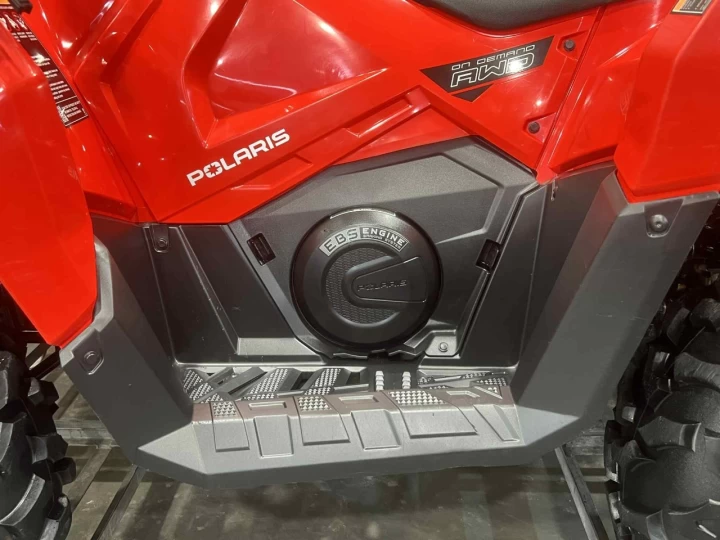 2021 POLARIS SPORTSMAN 570 EFI + E.P.S + 4X4 + TREUIL + PARE CHOC HD AVANT & ARRIERE + SEULEMENT 2012 KM 