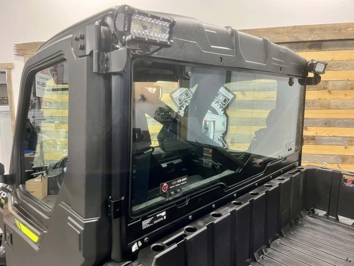 2023 POLARIS RANGER XP 1000 NORTH STAR EDITION ULTIMATE + RIDE COMMAND + AIR CLIMATISÉ + CHAUFFAGE + CABINE FERMER + TOUTE ÉQUIPÉE 