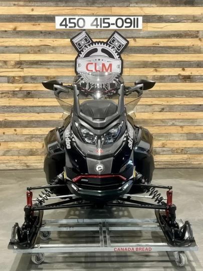 2025 BRP SKI-DOO RENEGADE ENDURO 900 ACE TURBO 130 H.P I.T.C 137'' + REV GEN5 + ECRAN COULEUR 10'' + GPS + AIR RIDE + SEULEMENT 2836 KM 