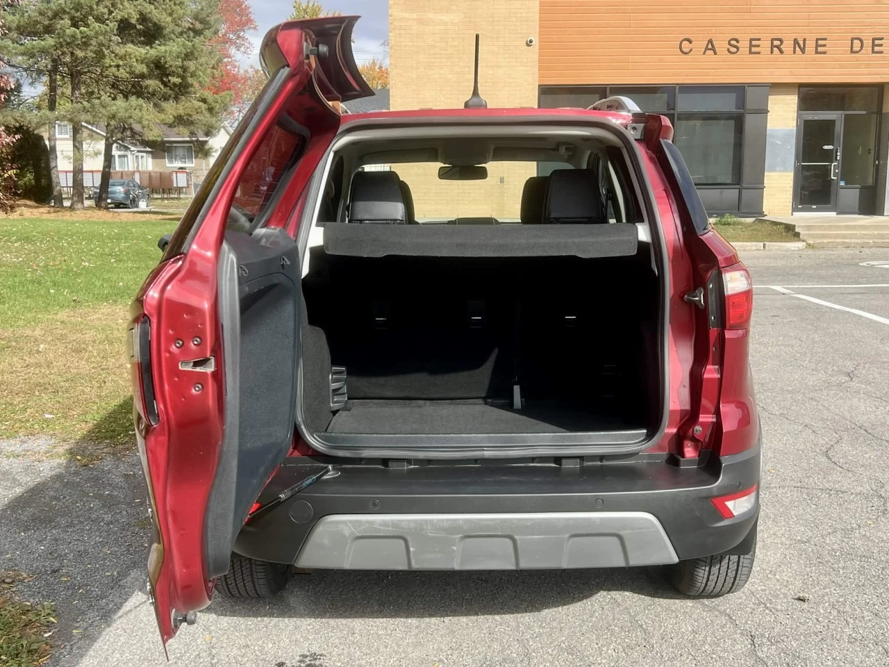 2020 FORD ECOSPORT TITANIUM AWD + 2.0L + TOUTE ÉQUIPÉE + 78096 KM  Main Image