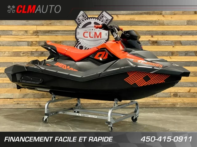 BRP SEA-DOO SPARK TRIXX 3UP + IBR + VTS + AUDIO PREMIUM PORTABLE + SEULEMENT 66 HR + COFFRE AVANT  2021