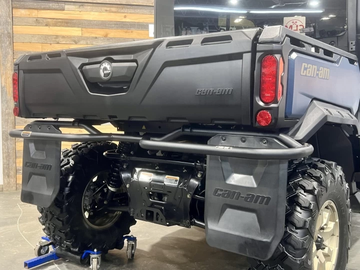 2025 BRP CAN-AM DEFENDER MAX CREW HD-10 LIMITED + 4X4 + DPS + HVAC + AUDIO + 5200 KM + GARANTIE + RARE & A1 