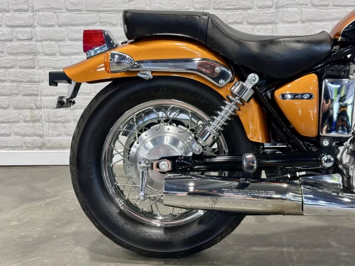 2013 SUZUKI BOULEVARD S40 650 cc + SEULEMENT 22408 KM + RARE & A1 