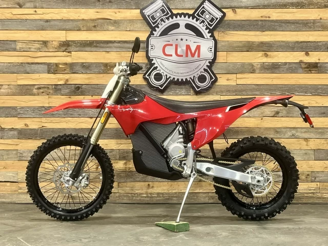 STARK FUTURE VARG EX 60 HP @ 80 HP + LÉGALE SUR LA ROUTE + NEUF 0 KM + GARANTIE 2 ANS  2025