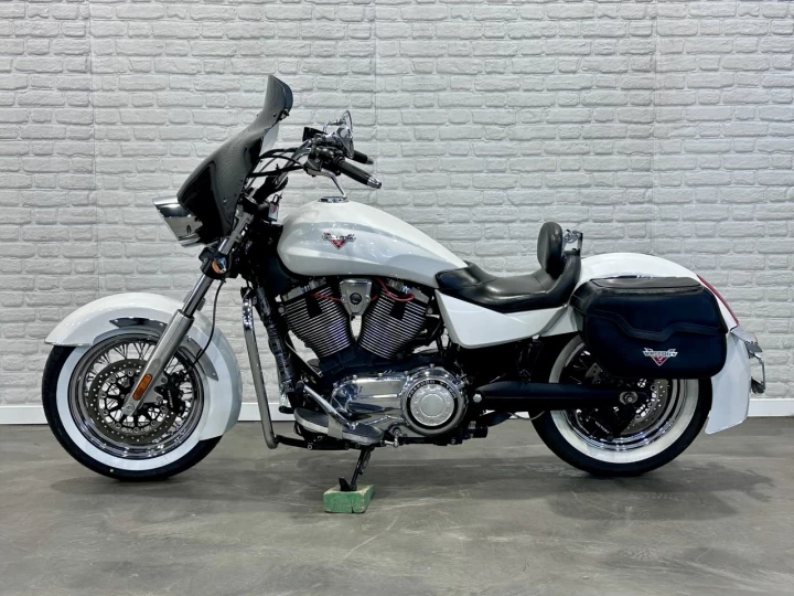 2013 VICTORY BOARDWALK 1731 cc = 110 p.c EFI + CRUISER - TOURING + RARE & A1 