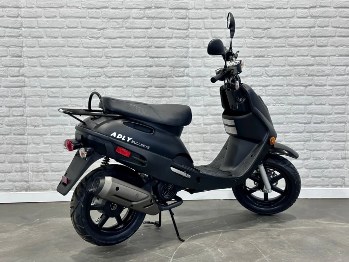 2026 ADLY SCOOTER BULLSEYE GTC 50 cc + 2 TEMPS + NEUF 0 KM + EN INVENTAIRE & LIVRAISION RAPIDE 