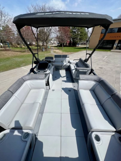 2024 BRP SEA-DOO SWITCH CRUISE 18' 230 HP + IBR + VTS + IDF + GPS + AUDIO + BIMINI + REMORQUE DLX 