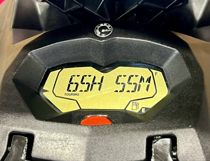 2015 BRP SEA-DOO SPARK 2UP 900 ACE EFI + SEULEMENT 65 HR + COULEUR RARE & CONDITION A1 
