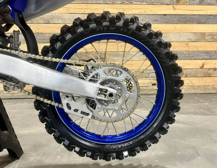 2022 YAMAHA YZ 450F EFI + 4 TEMPS + SEULEMENT 39 HR + MX-MOTOCROSS-ENDURO + RARE & A1 