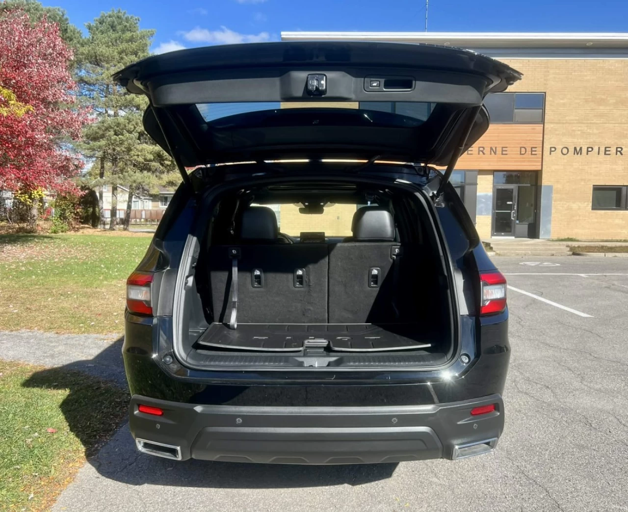 2023 HONDA PILOT BLACK EDITION AWD + V6 3.5L + SEULEMENT 34856 KM + GARANTIE  Main Image