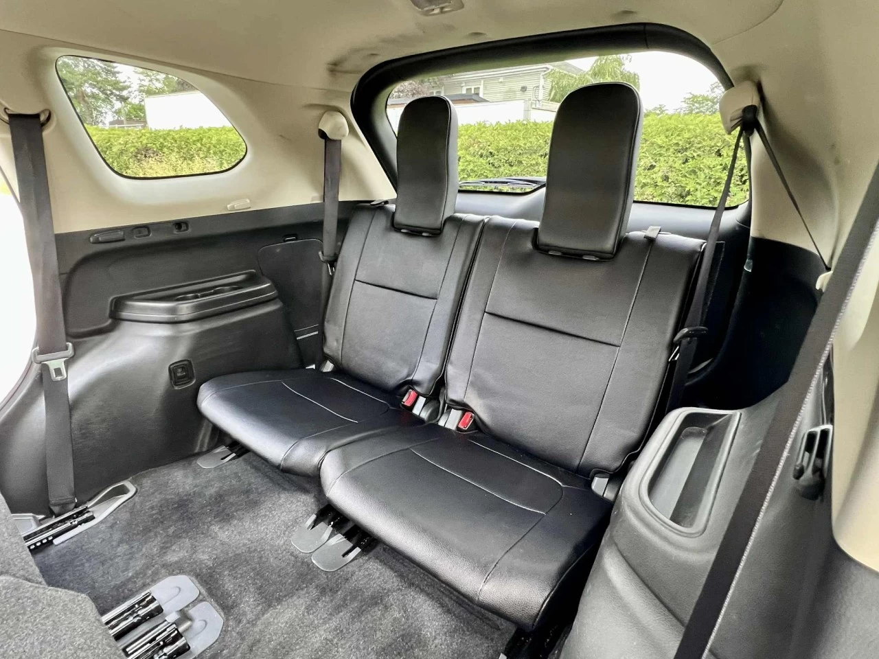 2017 MITSUBISHI OUTLANDER E.S AWD/4X4 + 7 PASSAGERS + CUIR + TOUTE ÉQUIPÉE + A1  Image principale