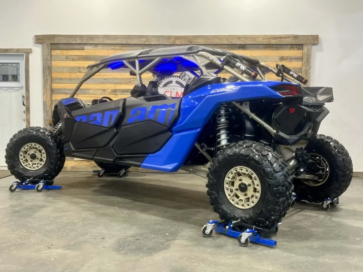 2023 BRP CAN-AM MAVERICK MAX X3 X-RS TURBO ''RR'' 200 H.P + DPS + 4X4 + 72'' + SMART SHOX + TOIT AUDIO + SEULEMENT 1509 KM 
