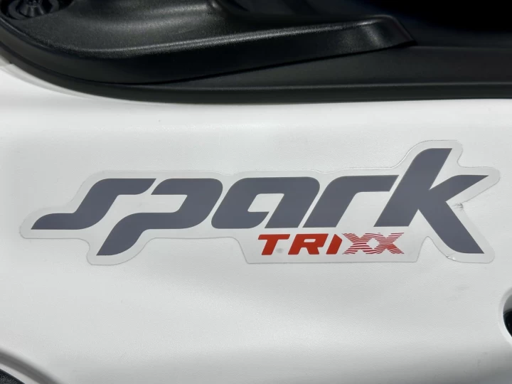 2024 BRP SEA-DOO SPARK TRIXX 3UP + IBR + VTS + SEULEMENT 31 HR + RARE & A1 