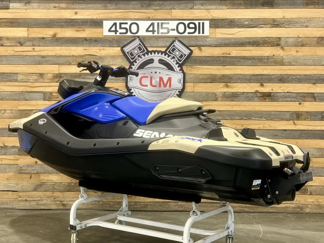 BRP SEA-DOO SPARK TRIXX 1UP + IBR + VTS + MODE TRIXX + AUDIO + SEULEMENT 16 HR + RARE & A1  2025